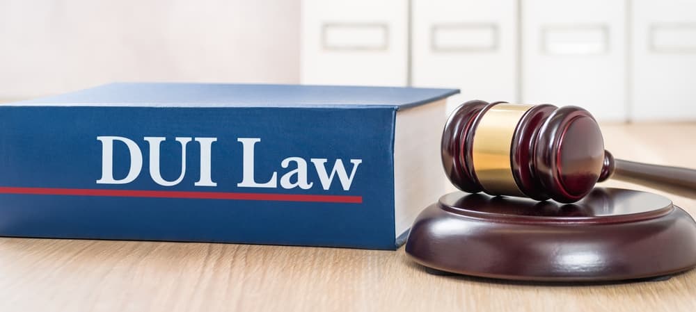 A law book and gavel symbolizing DUI Law.